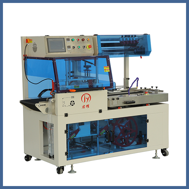 Full automatic vertical heat shrinkable film sealing and cutting machine